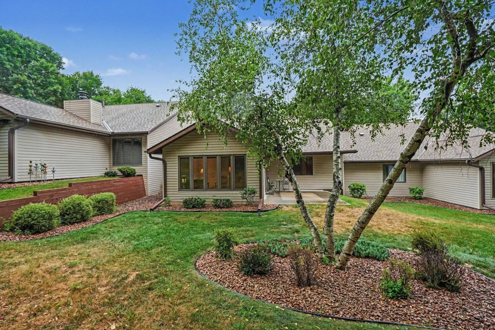 1698 Cobblestone Court Red Wing, MN 55066