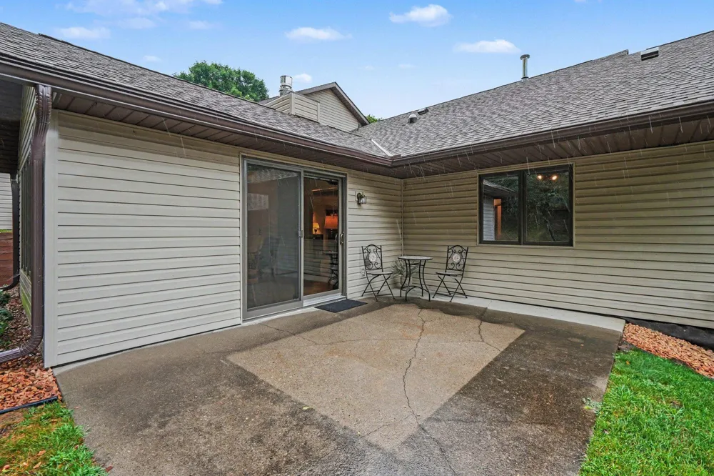 1698 Cobblestone Court Red Wing, MN 55066