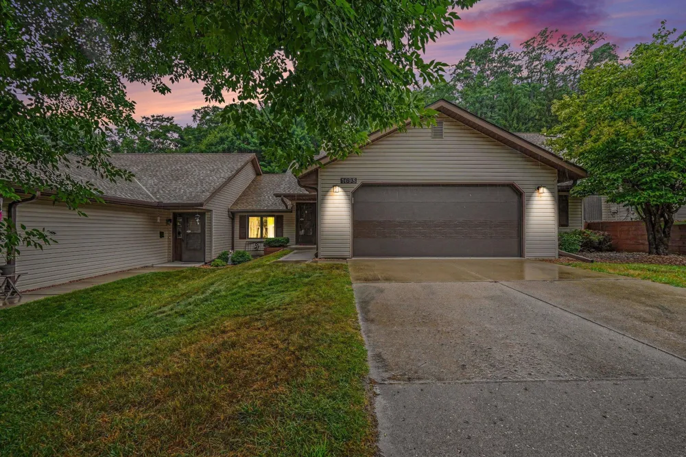 1698 Cobblestone Court Red Wing, MN 55066