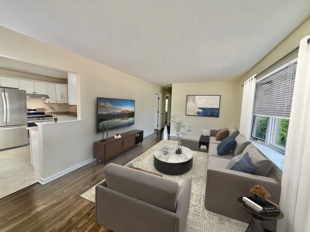2021 Chambers Street Maplewood, MN 55109