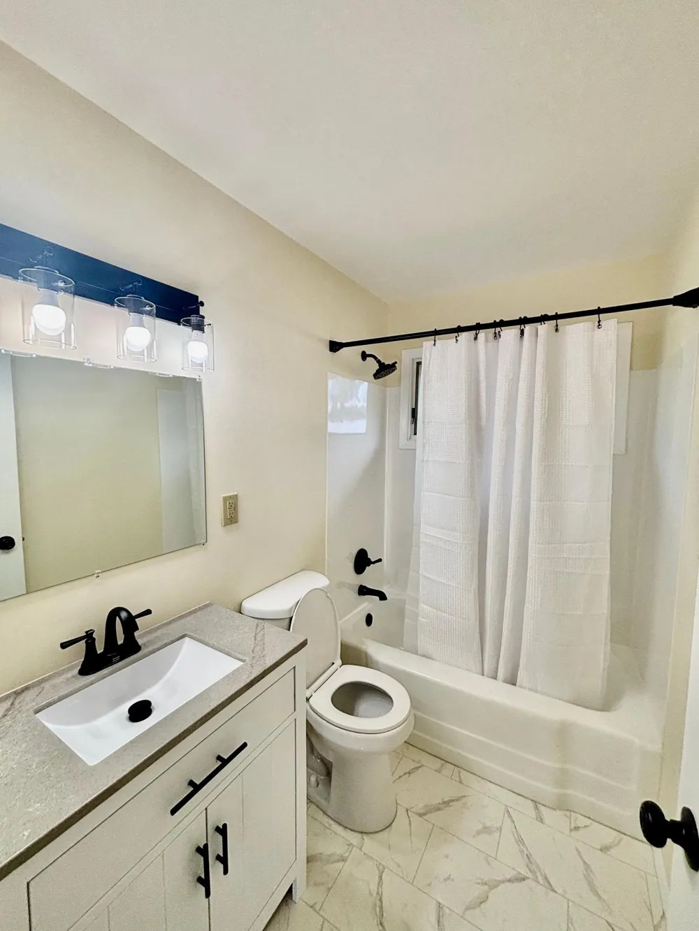 2021 Chambers Street Maplewood, MN 55109
