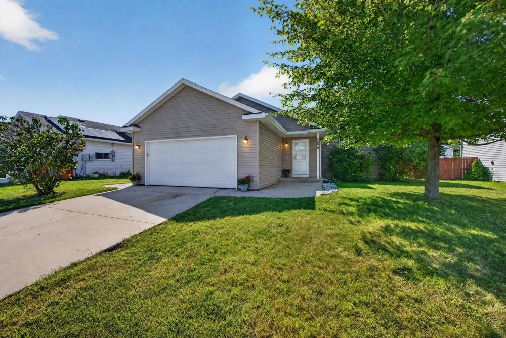 5920 Belfry Lane NW Rochester, MN 55901