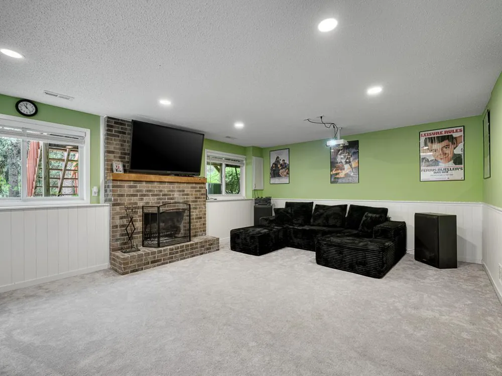 2060 13th Avenue W Shakopee, MN 55379