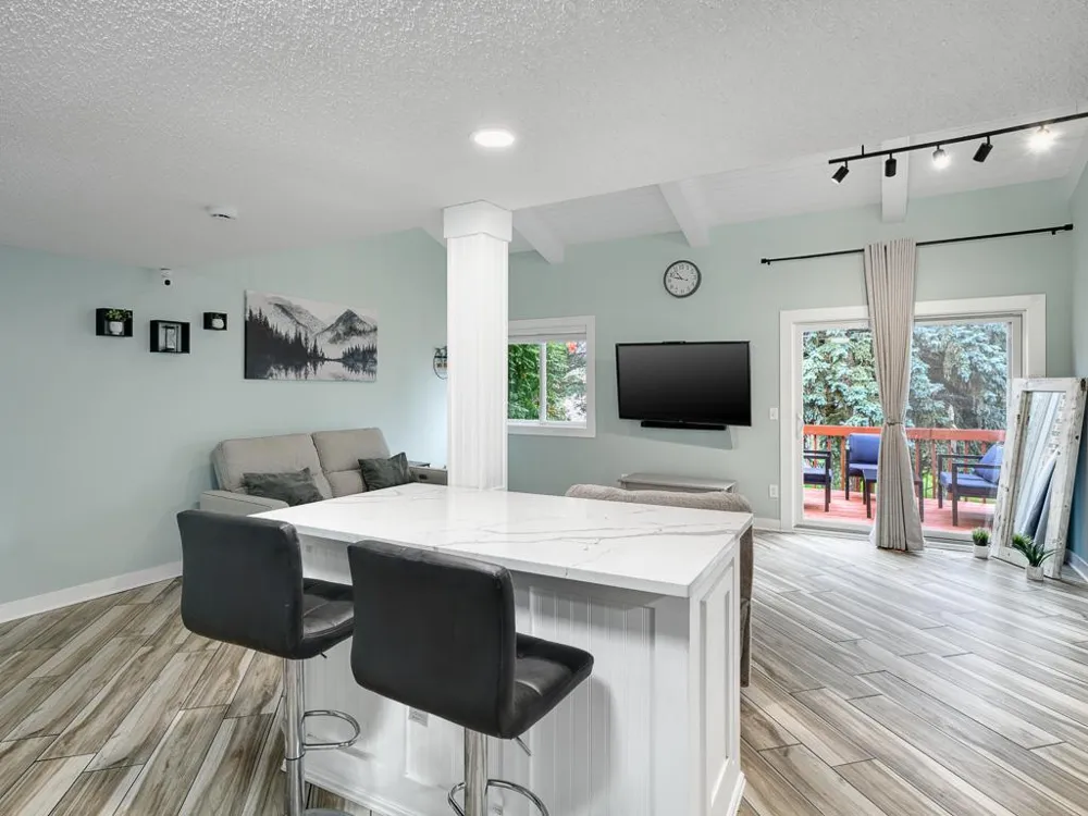 2060 13th Avenue W Shakopee, MN 55379