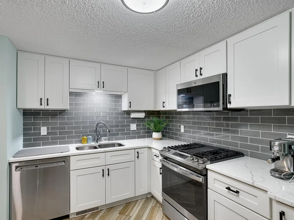 2060 13th Avenue W Shakopee, MN 55379