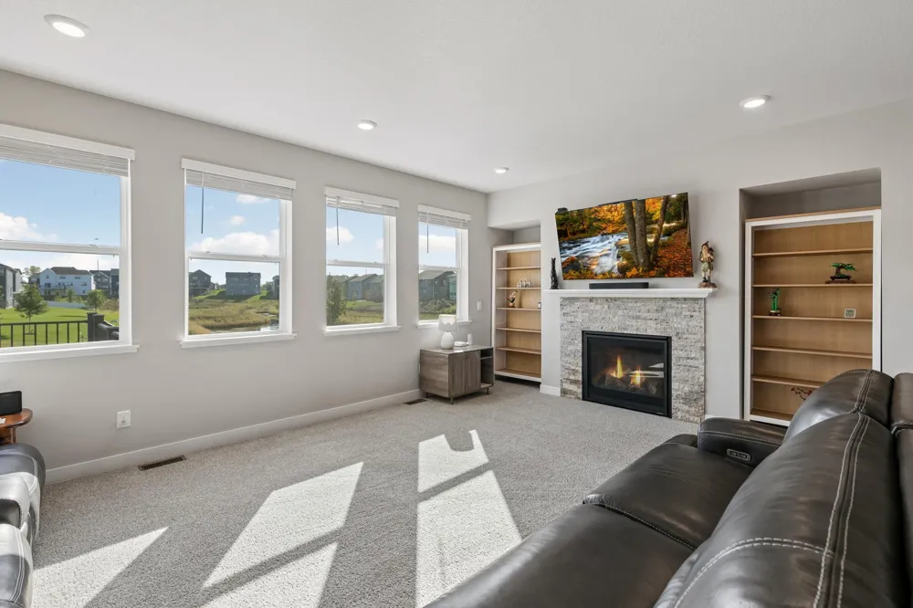 17248 Draft Horse Boulevard Lakeville, MN 55044