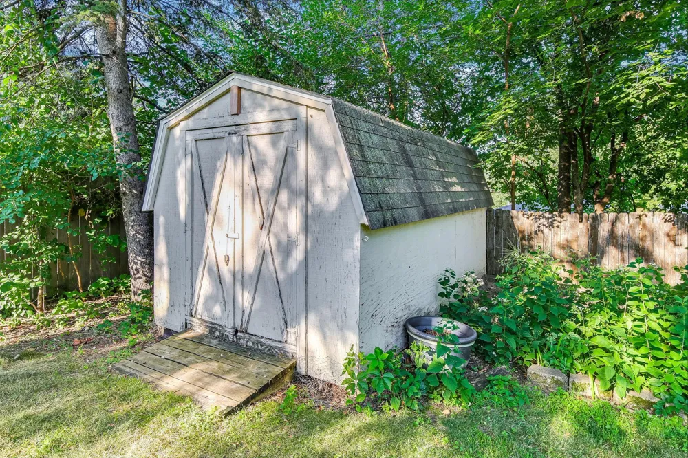 8500 Quinn Avenue S Bloomington, MN 55437