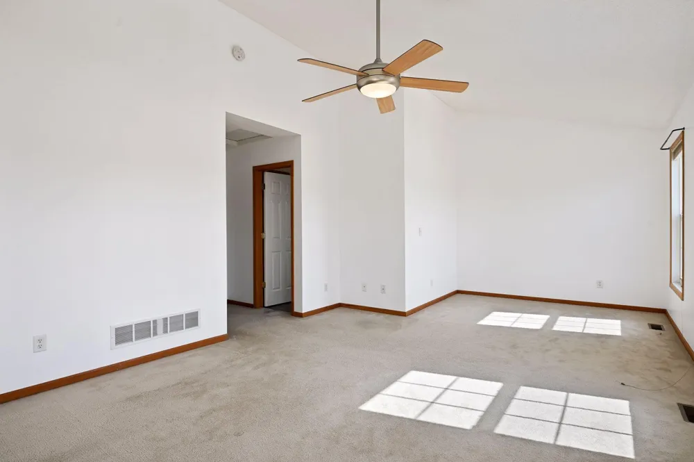 7601 Elm Grove Circle New Hope, MN 55428