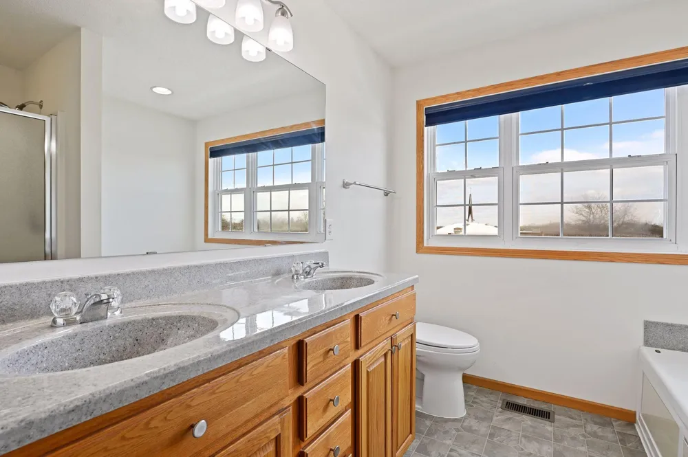 7601 Elm Grove Circle New Hope, MN 55428