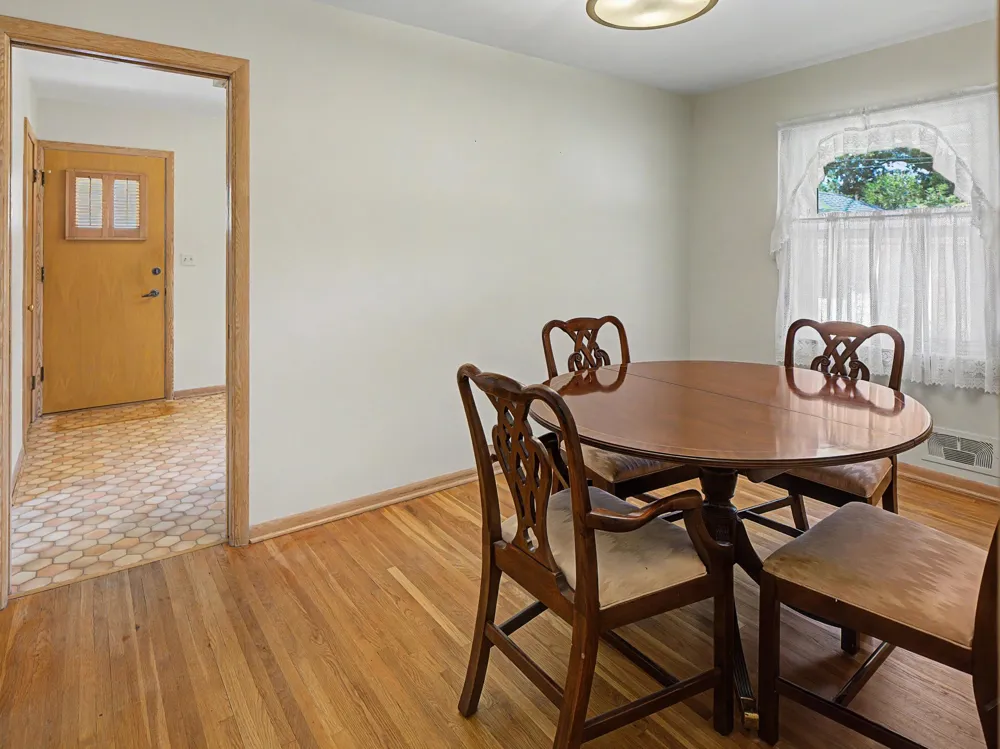 709 18th Avenue NE Rochester, MN 55906