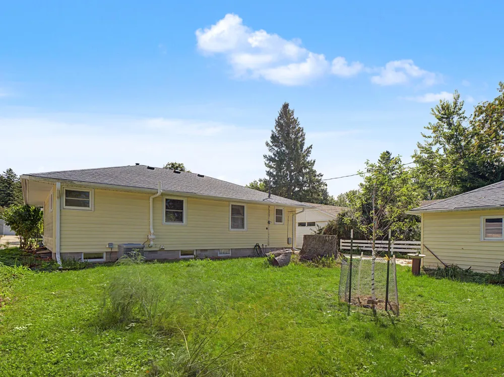 709 18th Avenue NE Rochester, MN 55906