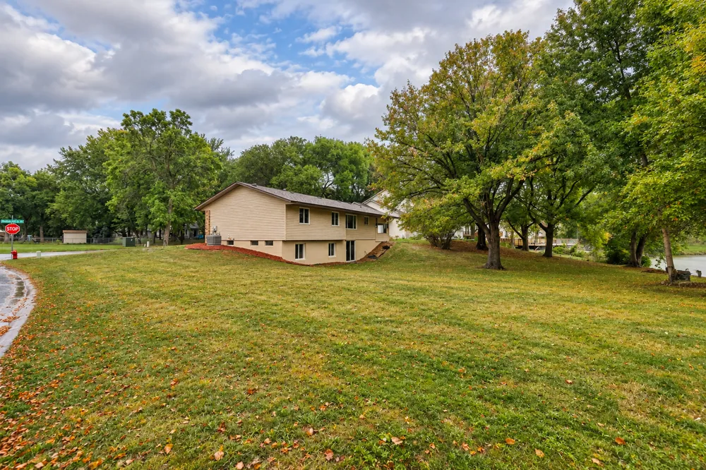 10250 Boundary Creek Terrace Maple Grove, MN 55369