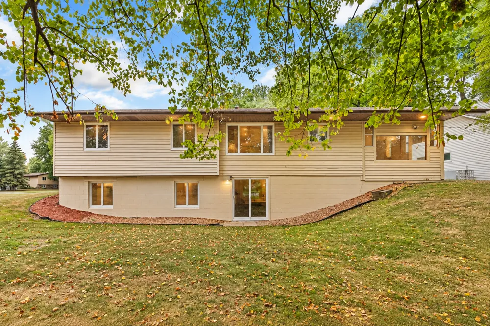 10250 Boundary Creek Terrace Maple Grove, MN 55369