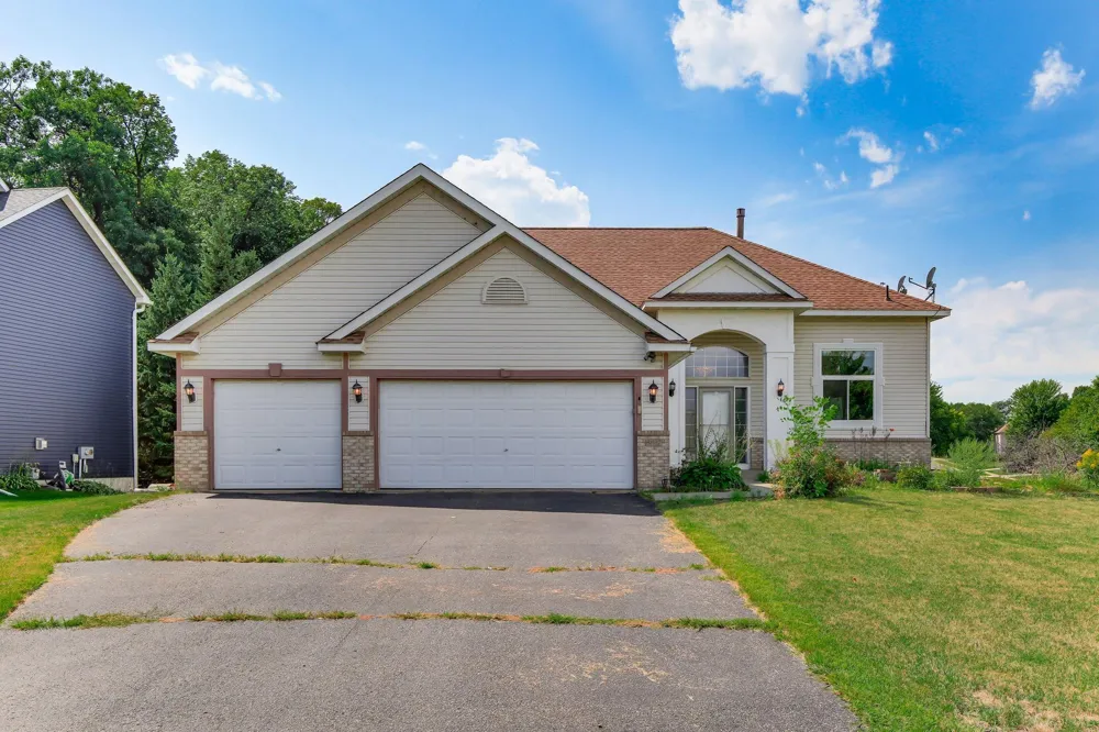 8837 Carriage Hill Place Savage, MN 55378