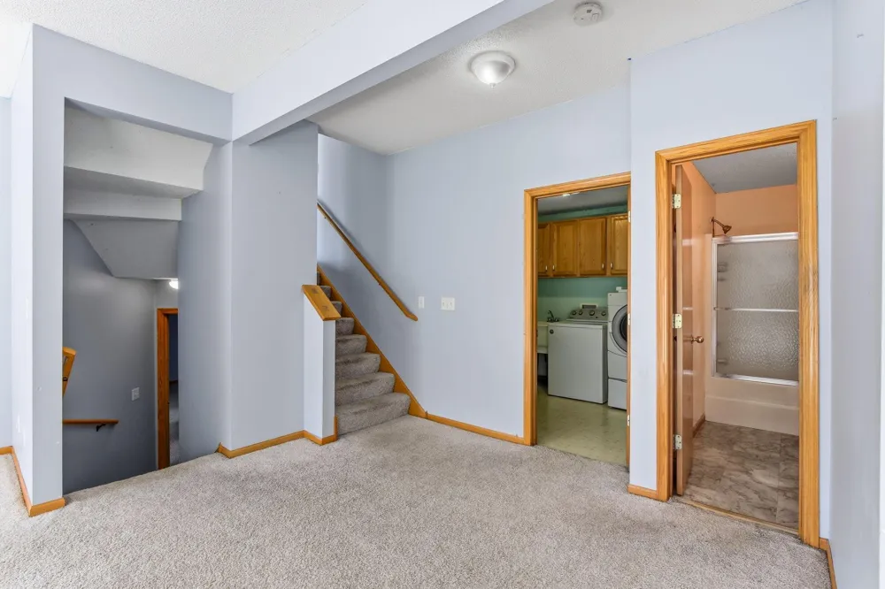 8837 Carriage Hill Place Savage, MN 55378