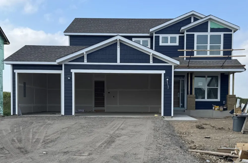 19982 Gadston Lane Lakeville, MN 55044