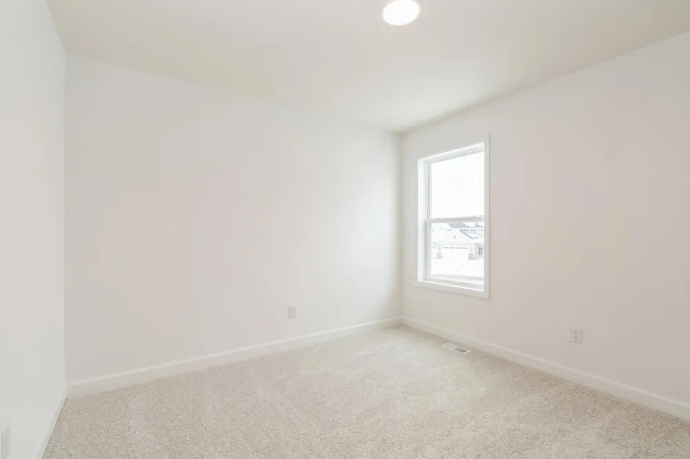 19982 Gadston Lane Lakeville, MN 55044