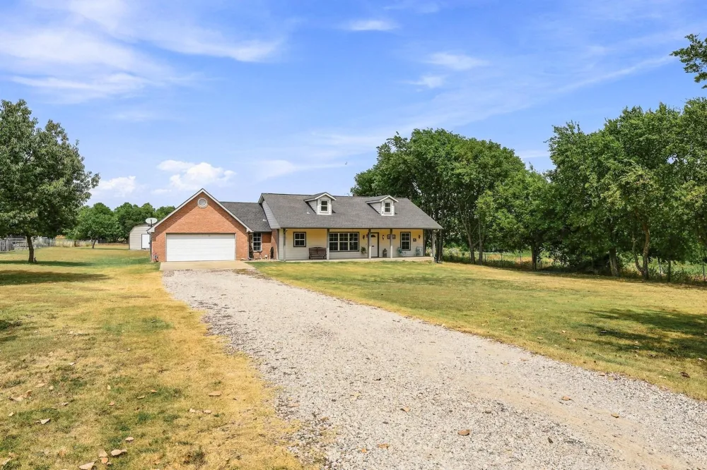 10431 County Road 491 Princeton, TX 75407