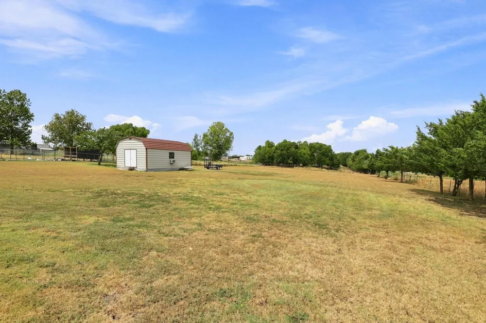 10431 County Road 491 Princeton, TX 75407