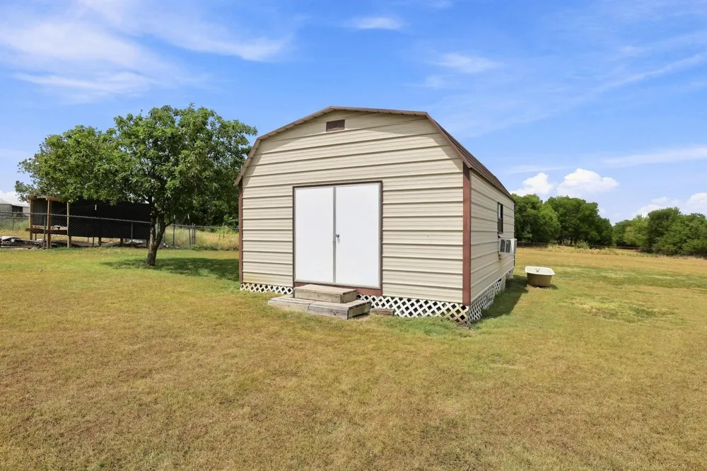 10431 County Road 491 Princeton, TX 75407