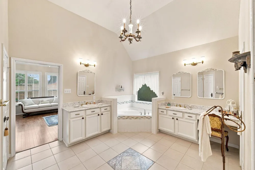 12418 Emerald Lane Dayton, TX 77535
