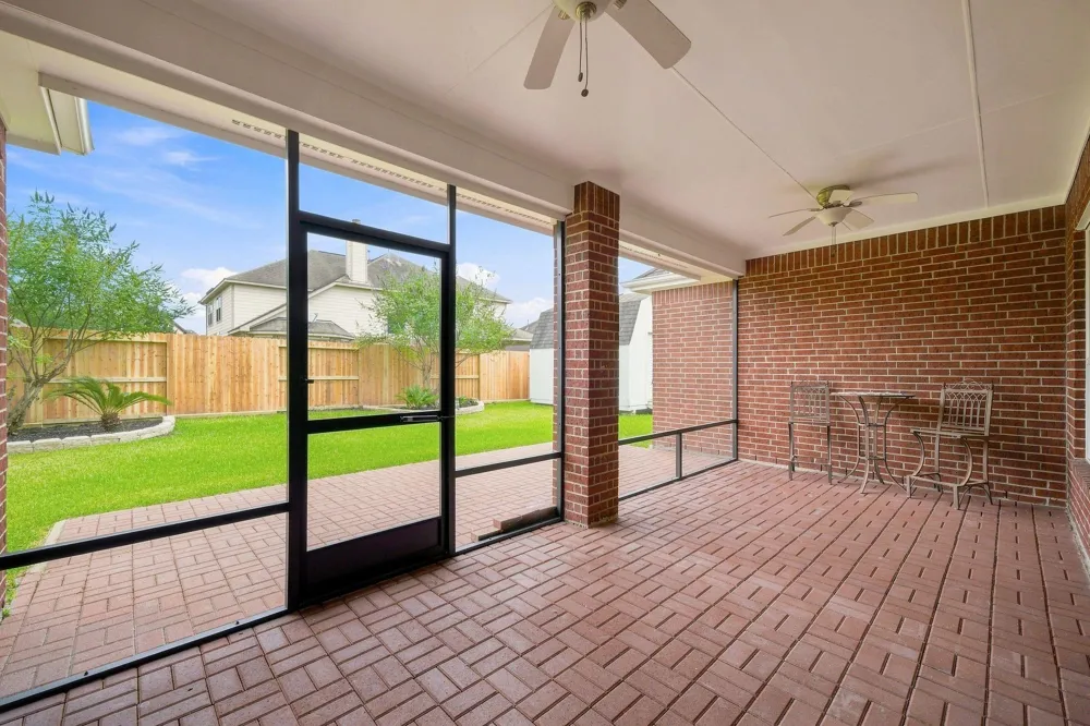12418 Emerald Lane Dayton, TX 77535
