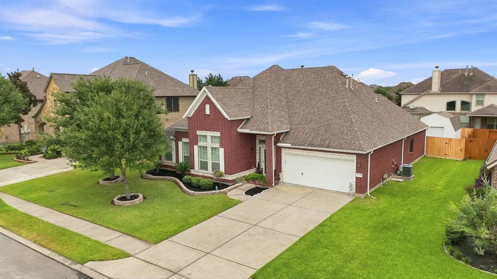 12418 Emerald Lane Dayton, TX 77535