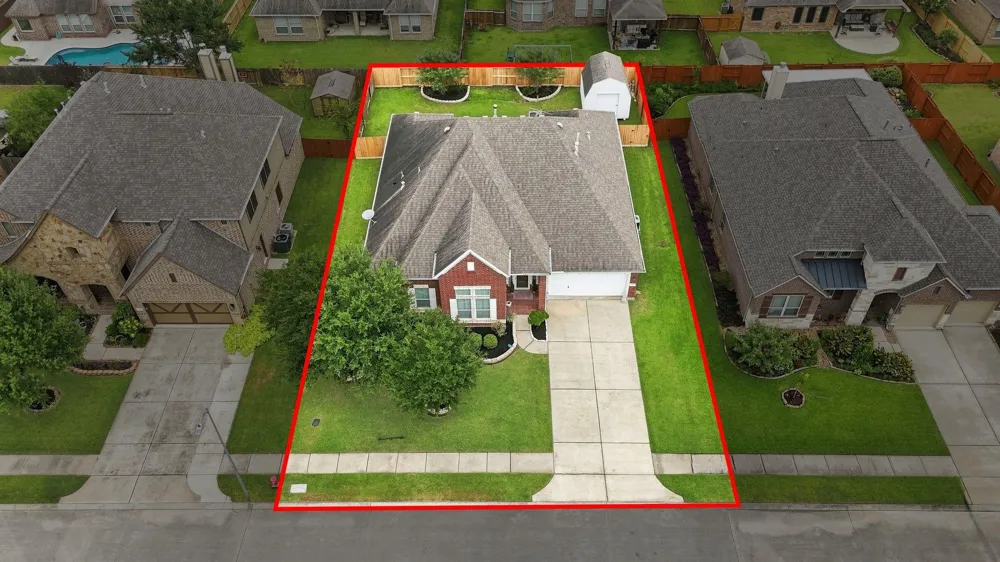 12418 Emerald Lane Dayton, TX 77535