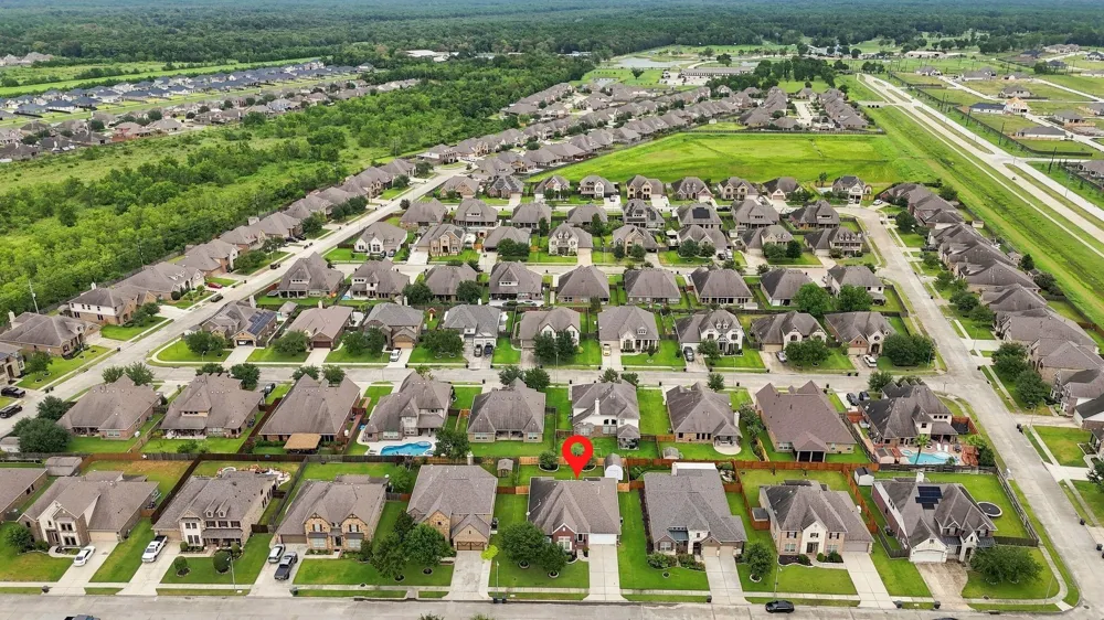 12418 Emerald Lane Dayton, TX 77535
