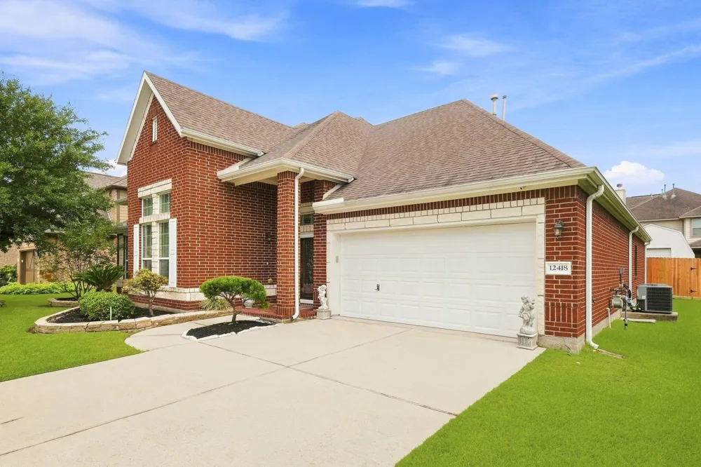 12418 Emerald Lane Dayton, TX 77535