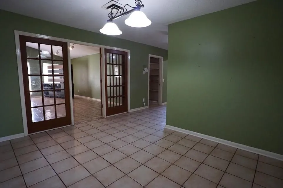 206 Carnation Street Lake Jackson, TX 77566