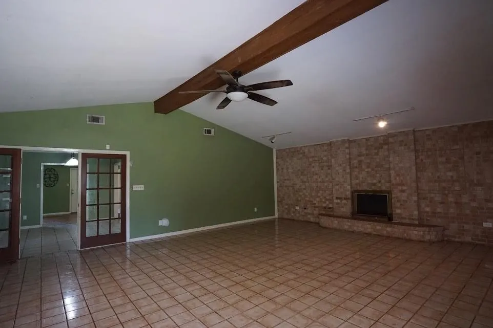 206 Carnation Street Lake Jackson, TX 77566