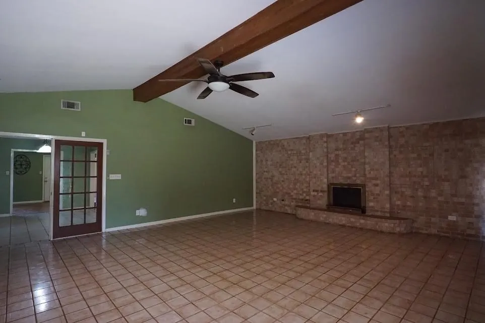 206 Carnation Street Lake Jackson, TX 77566