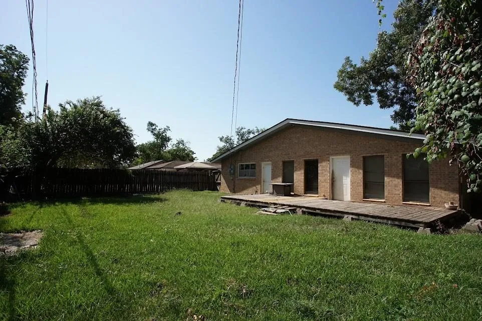 206 Carnation Street Lake Jackson, TX 77566