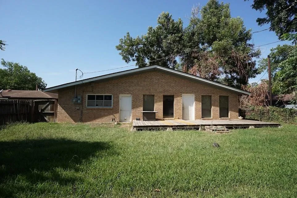 206 Carnation Street Lake Jackson, TX 77566