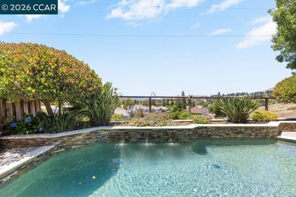 318 Sunset Dr Danville, CA 94506