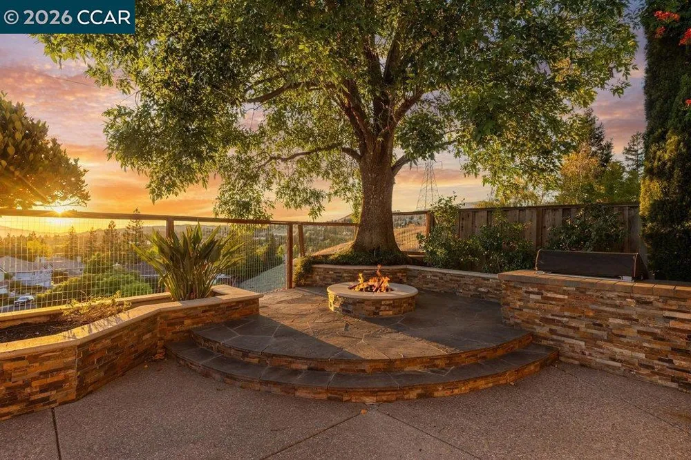 318 Sunset Dr Danville, CA 94506