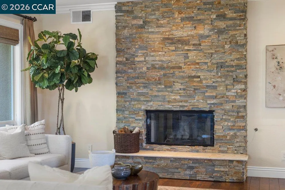 318 Sunset Dr Danville, CA 94506