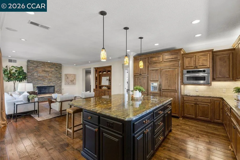 318 Sunset Dr Danville, CA 94506