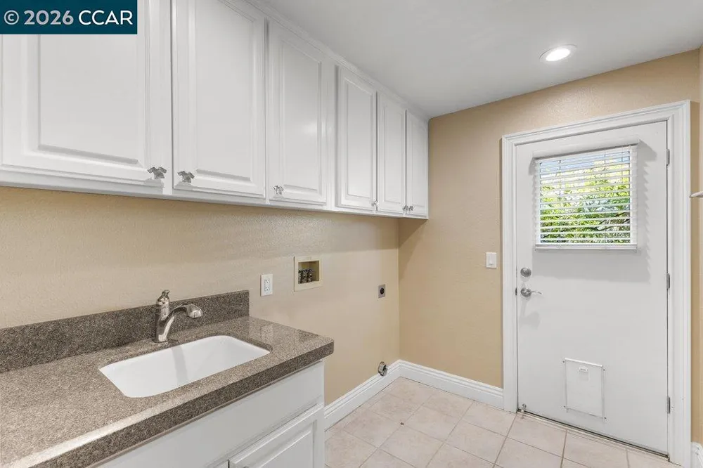 318 Sunset Dr Danville, CA 94506