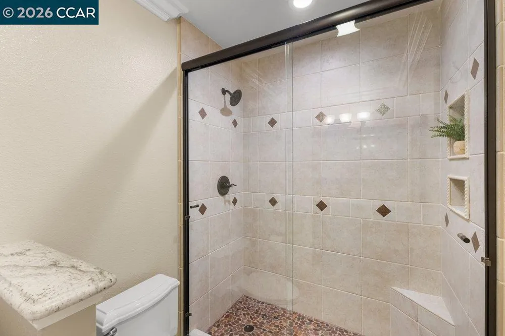 318 Sunset Dr Danville, CA 94506