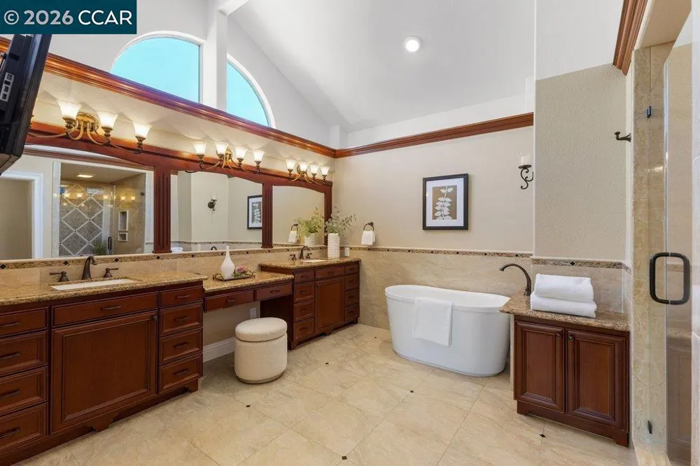 318 Sunset Dr Danville, CA 94506