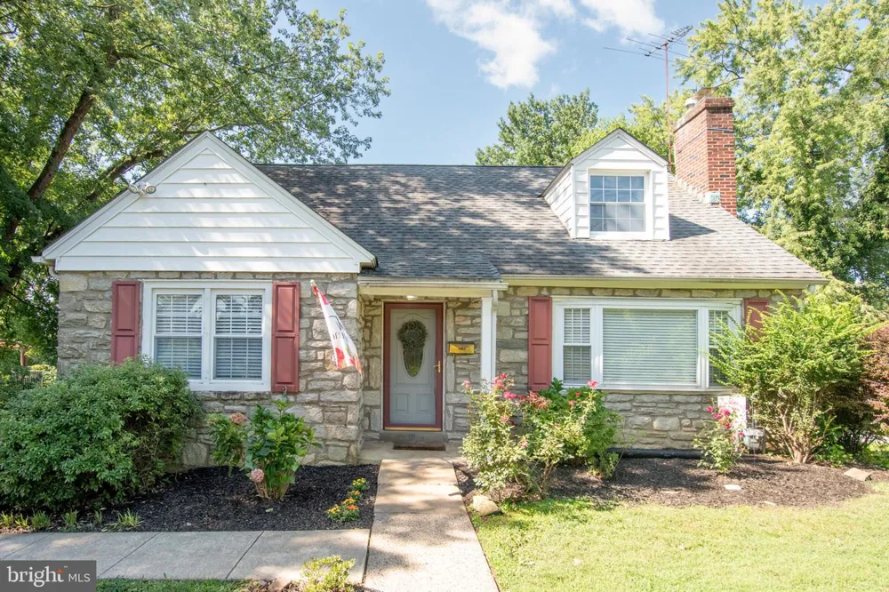 102 DREXEL AVENUE Havertown, PA 19083