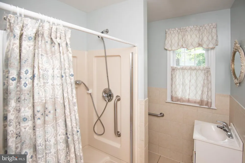 102 DREXEL AVENUE Havertown, PA 19083