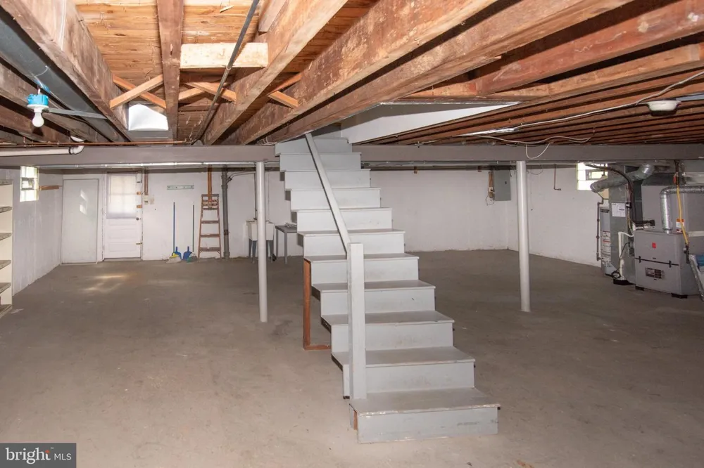 102 DREXEL AVENUE Havertown, PA 19083