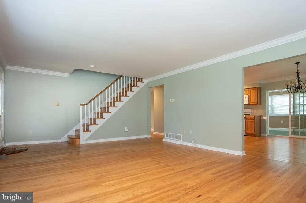 102 DREXEL AVENUE Havertown, PA 19083