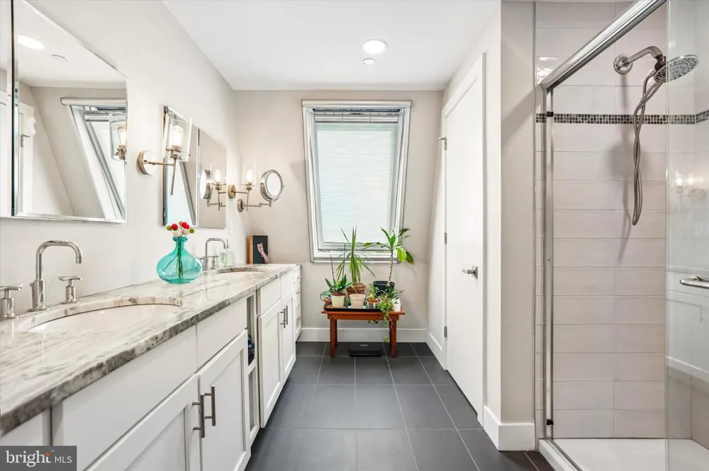 909 E WILLOW GROVE AVENUE #305 Glenside, PA 19038