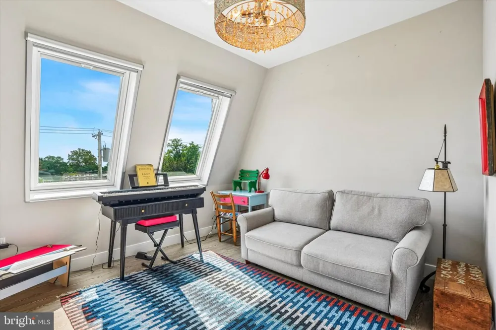 909 E WILLOW GROVE AVENUE #305 Glenside, PA 19038