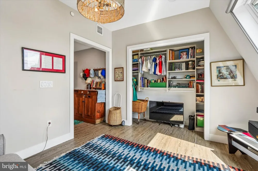 909 E WILLOW GROVE AVENUE #305 Glenside, PA 19038