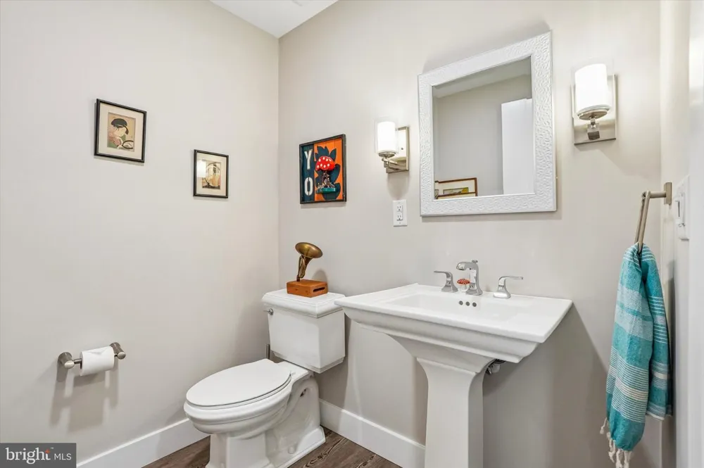 909 E WILLOW GROVE AVENUE #305 Glenside, PA 19038